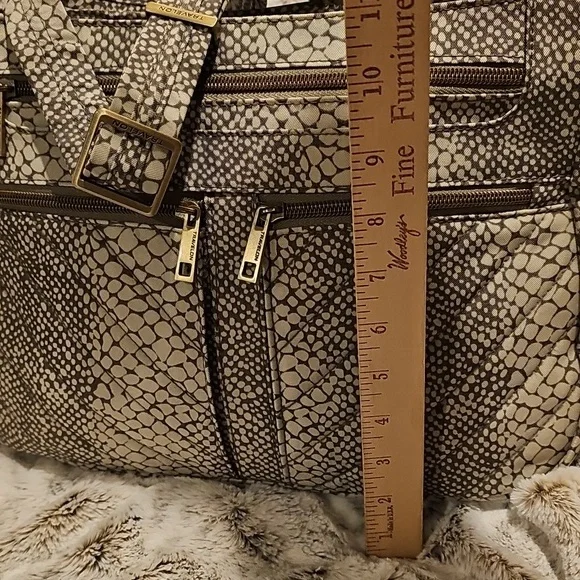 Travelon Crossbody Bag Like New Condition - Picture 4 of 13
